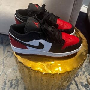 Air Jordan 1 Low “Bred Toe” - Size 6Y - Gently Used